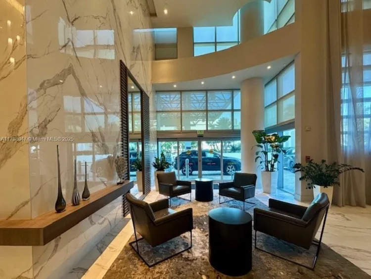 Diplomat Residences #1104 image #8
