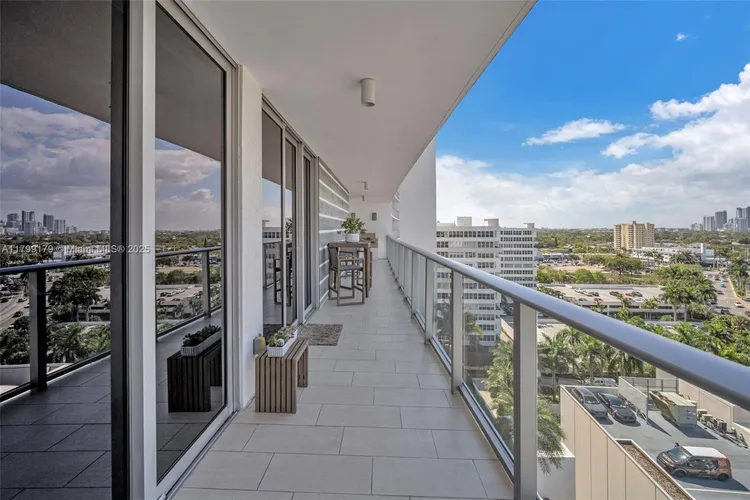 Riva Fort Lauderdale #1105 image #33