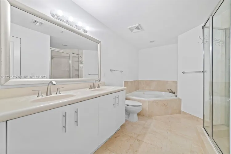 360 Condo #1105 image #19