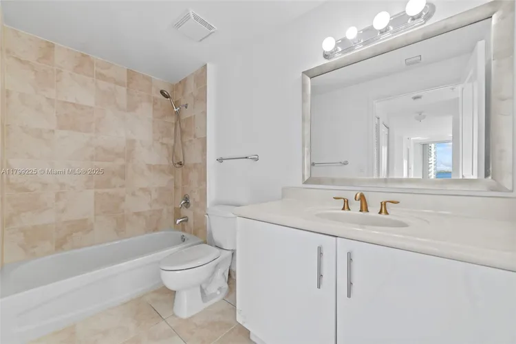 360 Condo #1105 image #21