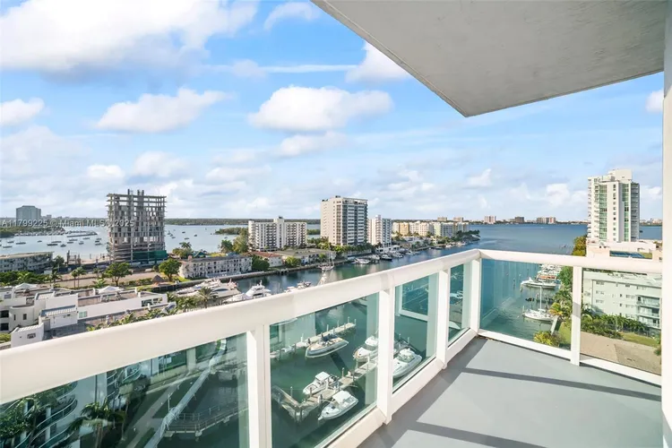 360 Condo #1105 image #26