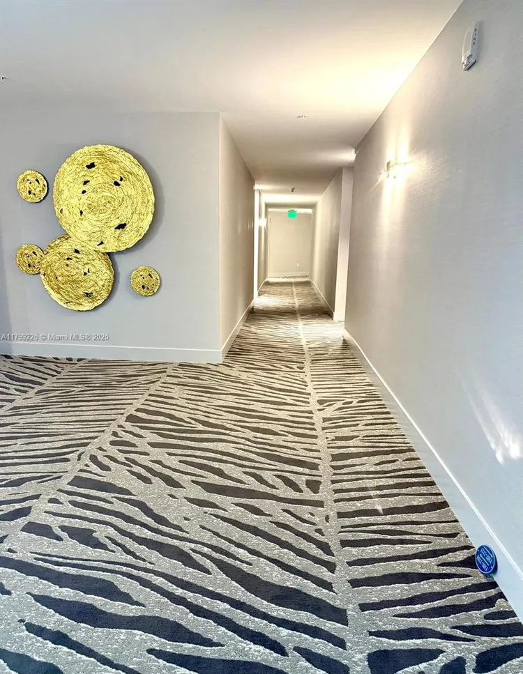 360 Condo #1105 image #29