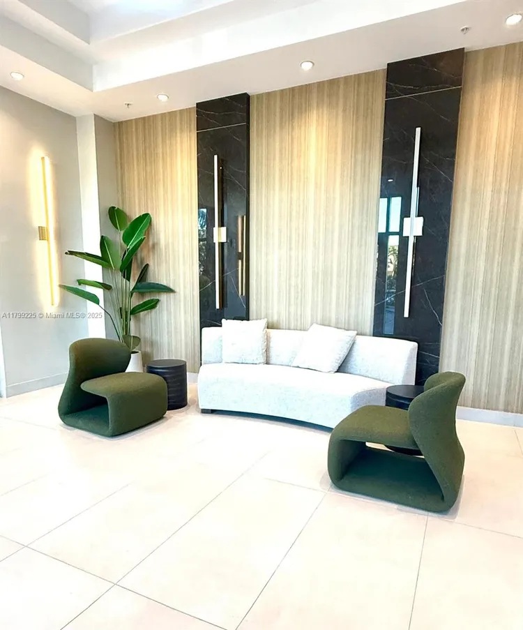 360 Condo #1105 image #31