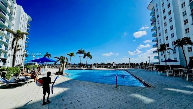 360 Condo #1105 image #39