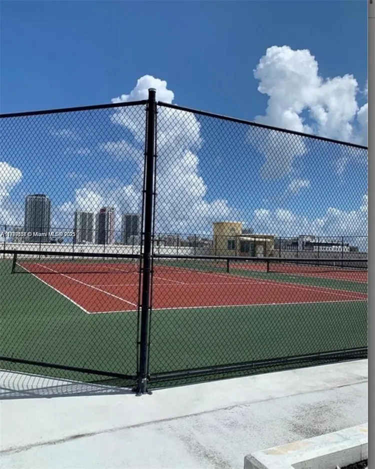 Duo Condo #1002W image #16