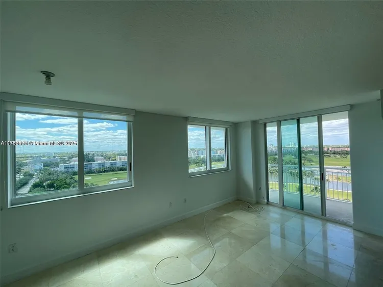 Duo Condo #1002W image #6