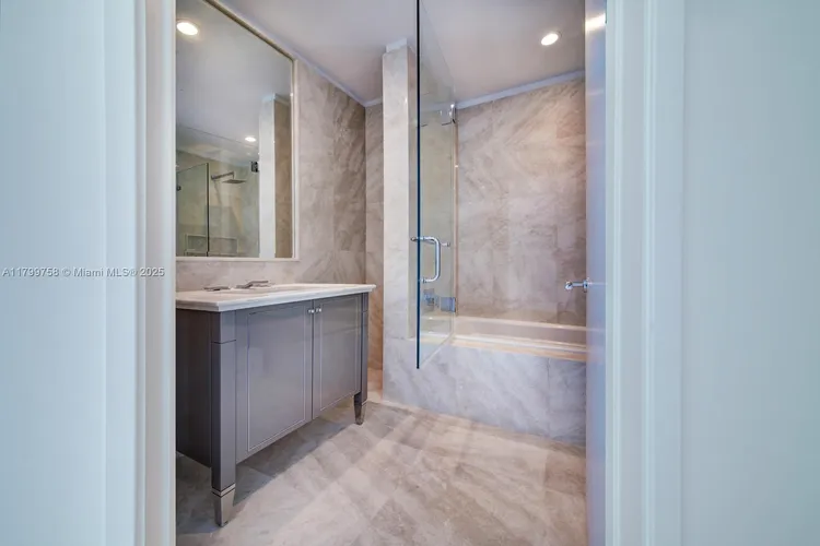 Fendi Chateau Residences #1004 image #15