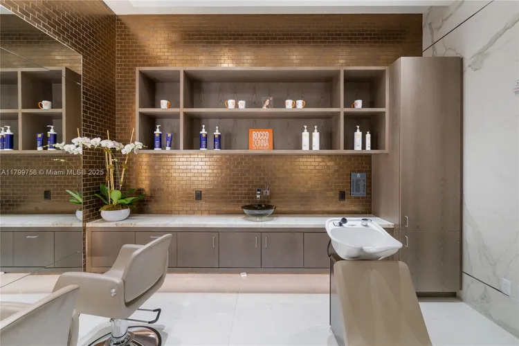 Fendi Chateau Residences #1004 image #29