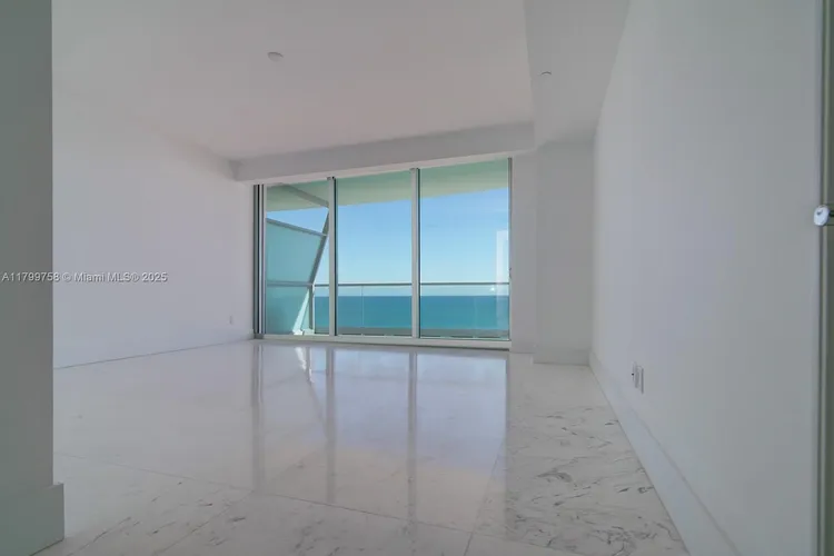 Fendi Chateau Residences #1004 image #9