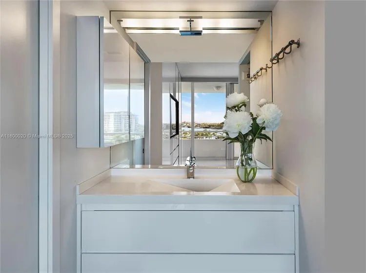 South Pointe Tower #605 image #7