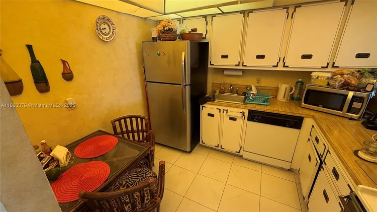 Towers of Oceanview East #326 image #11