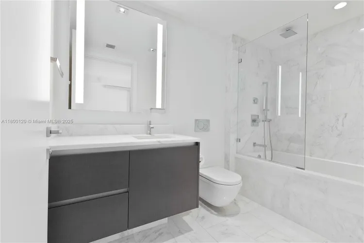 Echo Brickell #1906 image #14