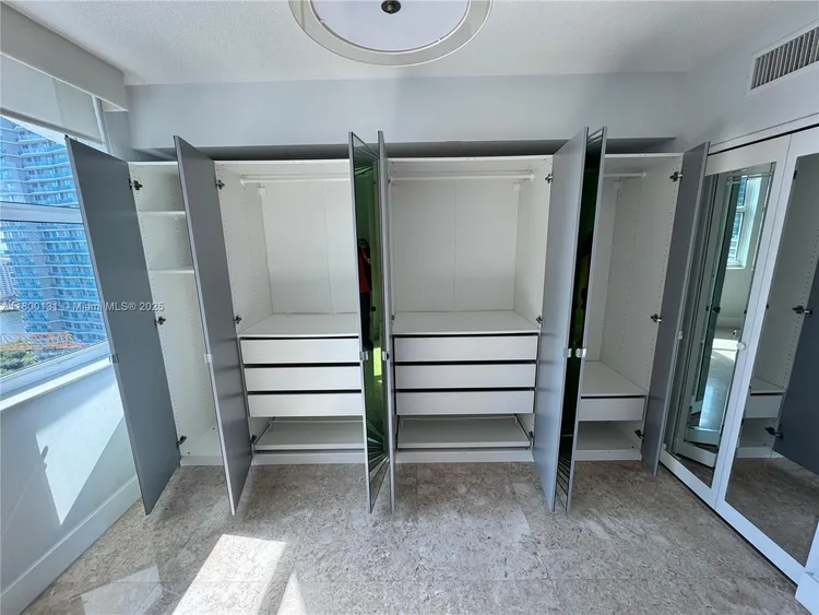 Brickell on the River North #3204 image #13