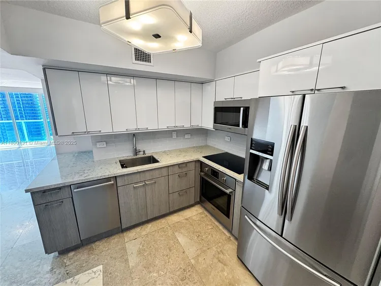 Brickell on the River North #3204 image #6