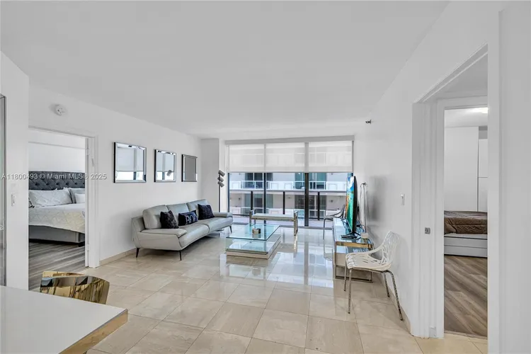 The Waves #910 image #10