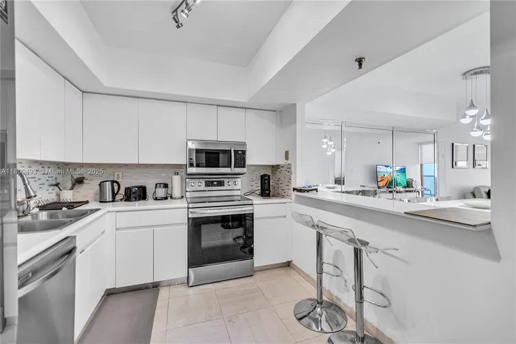 The Waves #910 image #18