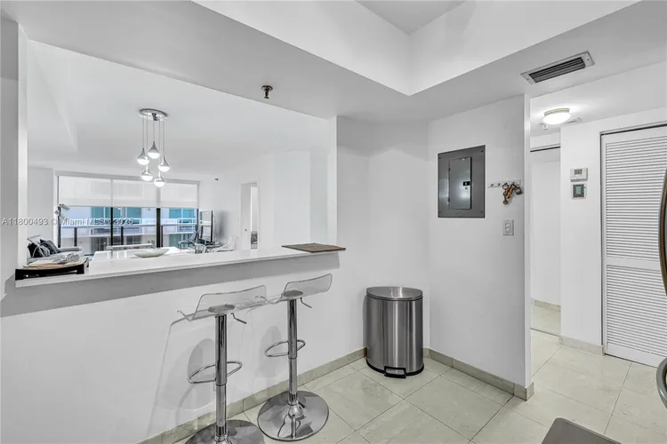 The Waves #910 image #19