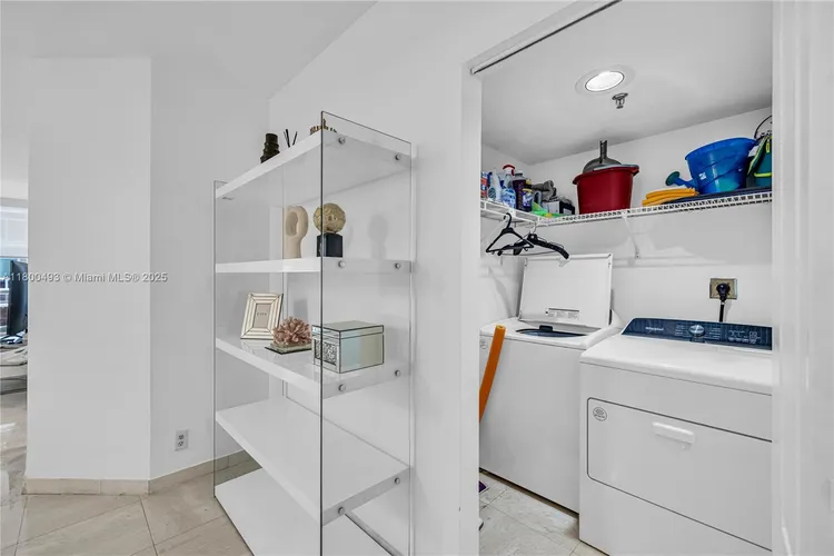 The Waves #910 image #22