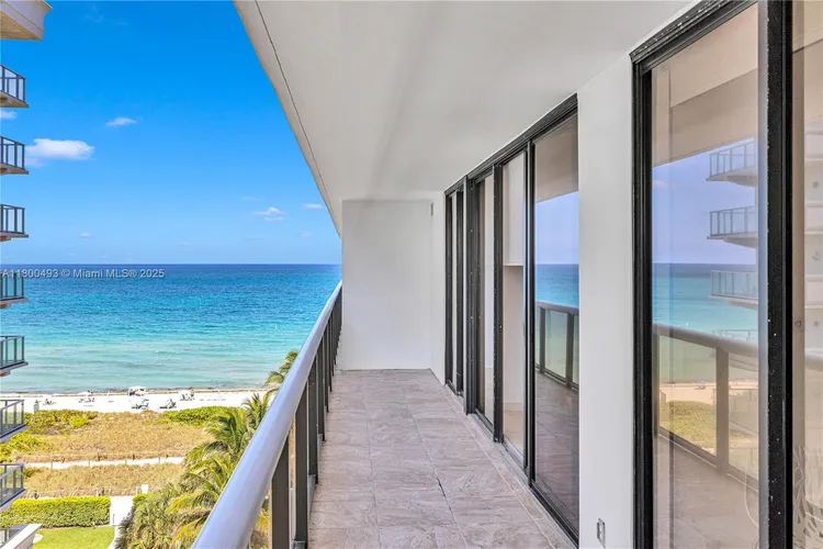 The Waves #910 image #6