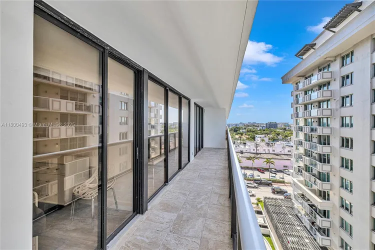 The Waves #910 image #8