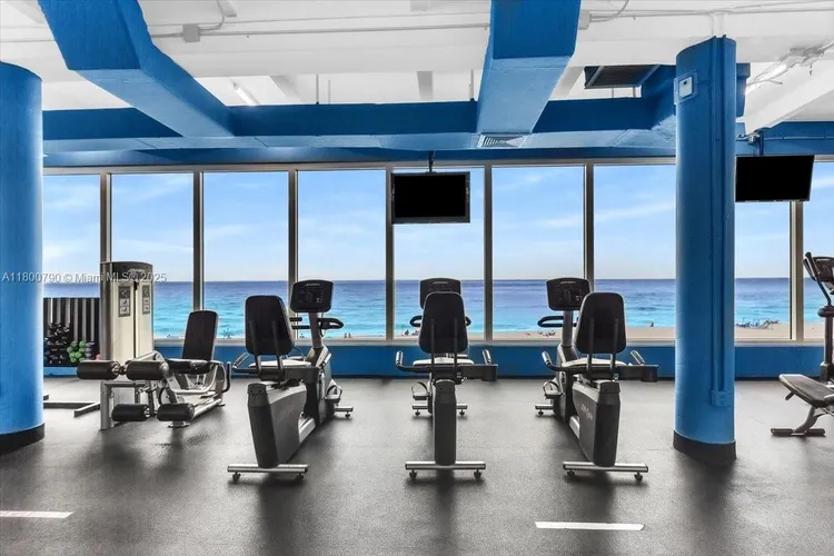 Carriage House #428 image #15