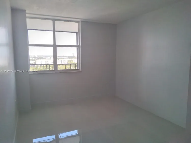 Bonavida #1504 image #8