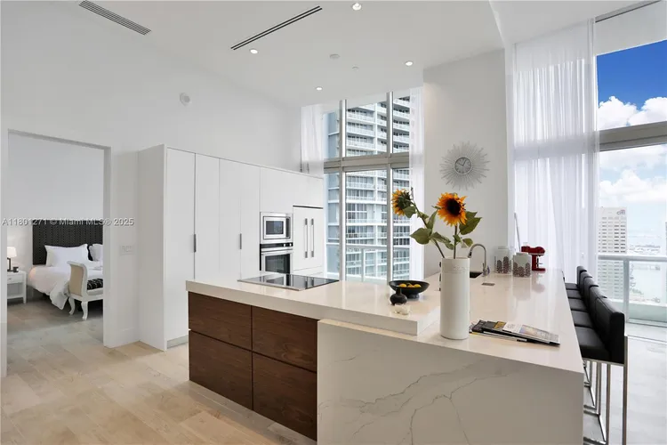 Icon Brickell II #4102 image #10