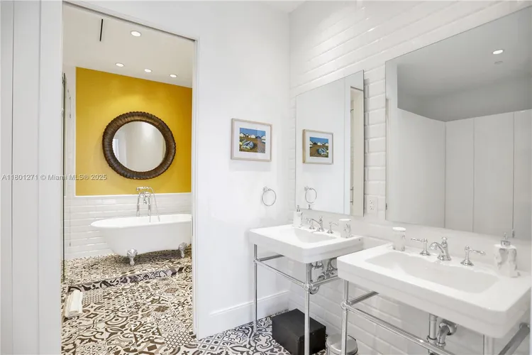 Icon Brickell II #4102 image #17