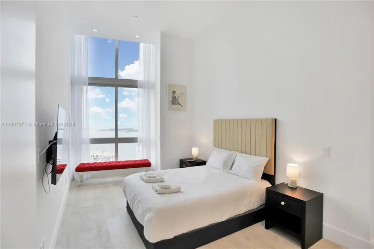 Icon Brickell II #4102 image #24