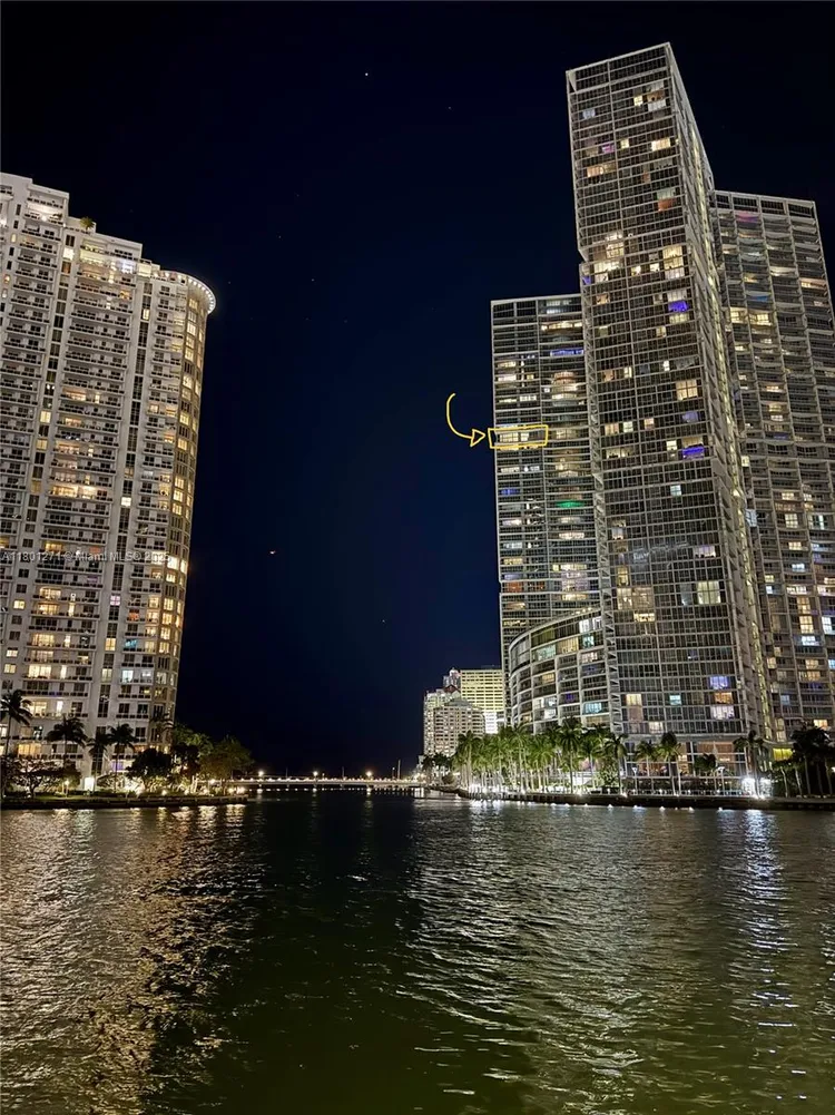 Icon Brickell II #4102 image #37