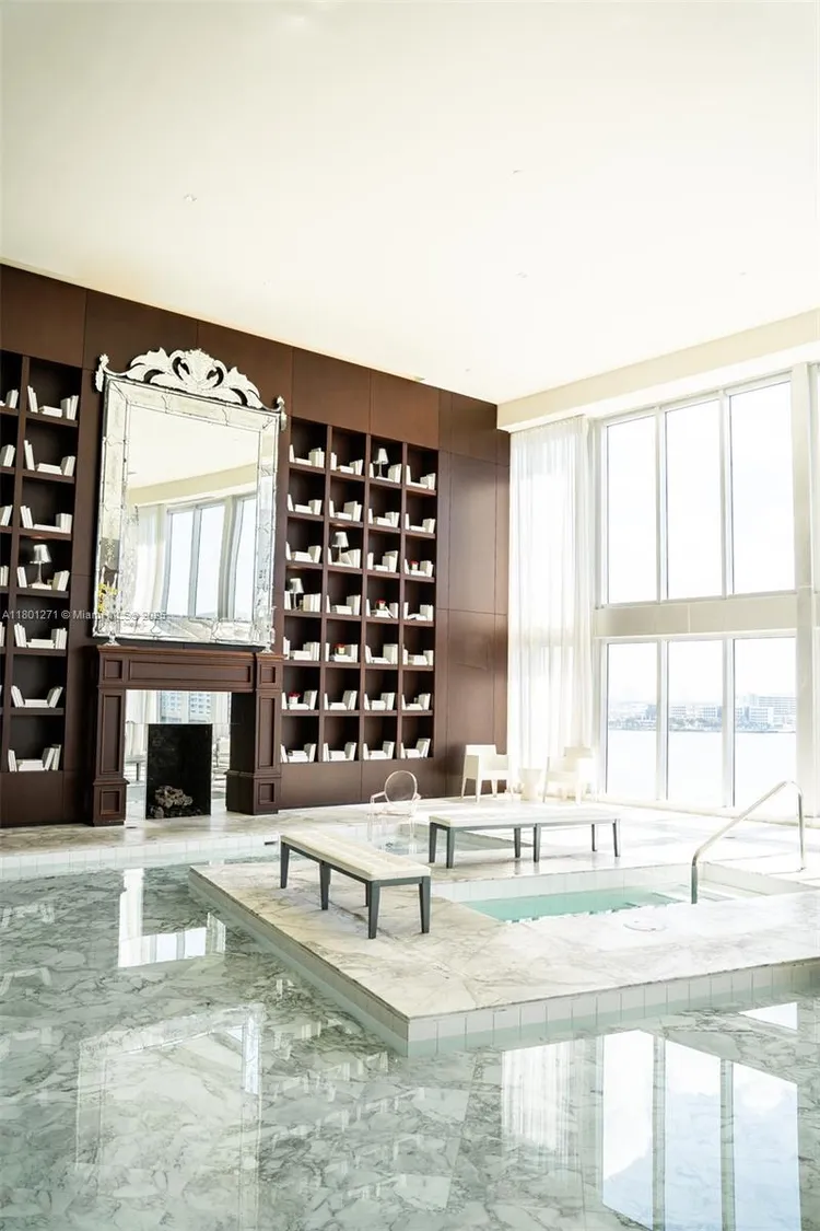 Icon Brickell II #4102 image #47