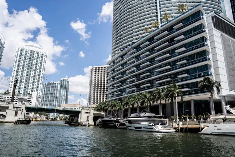 Icon Brickell II #4102 image #63