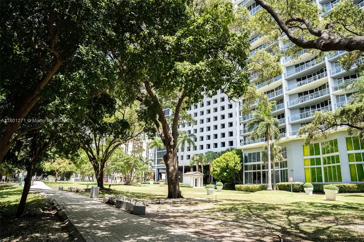 Icon Brickell II #4102 image #67