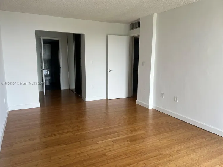 Brickell Biscayne #6M image #15