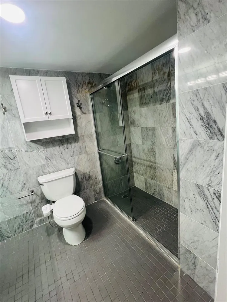 Brickell Biscayne #6M image #17