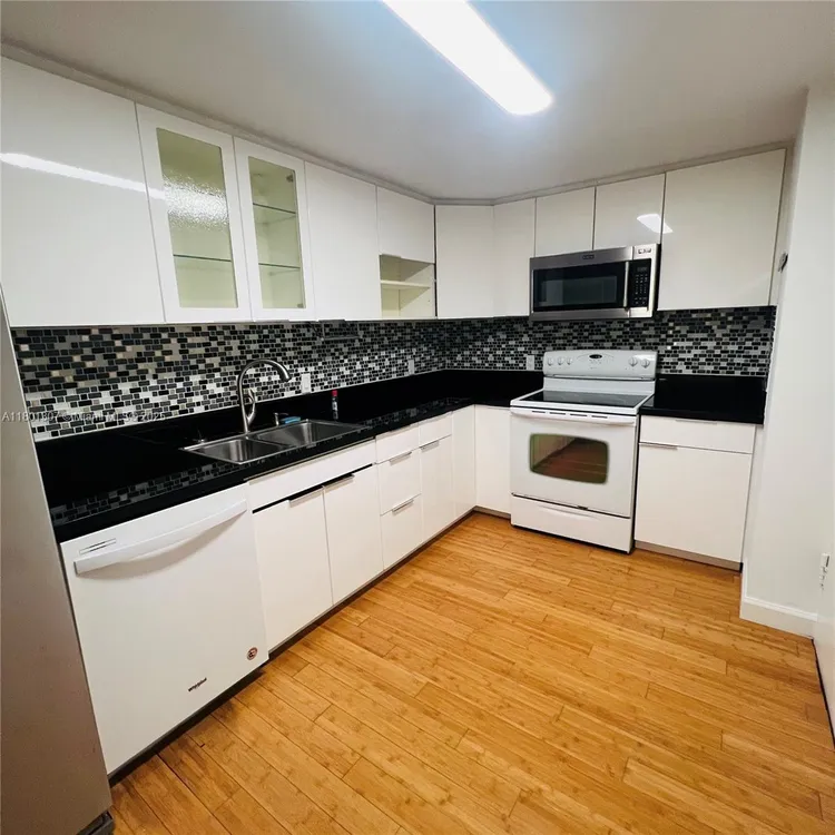 Brickell Biscayne #6M image #6