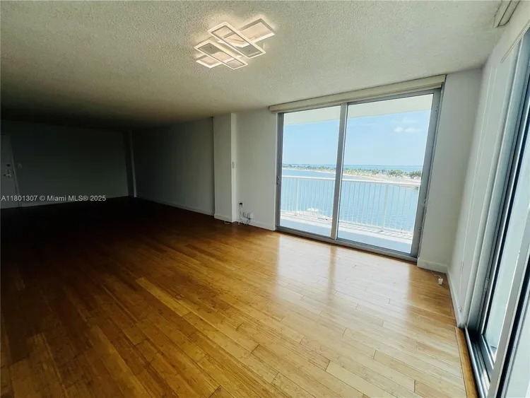 Brickell Biscayne #6M image #7