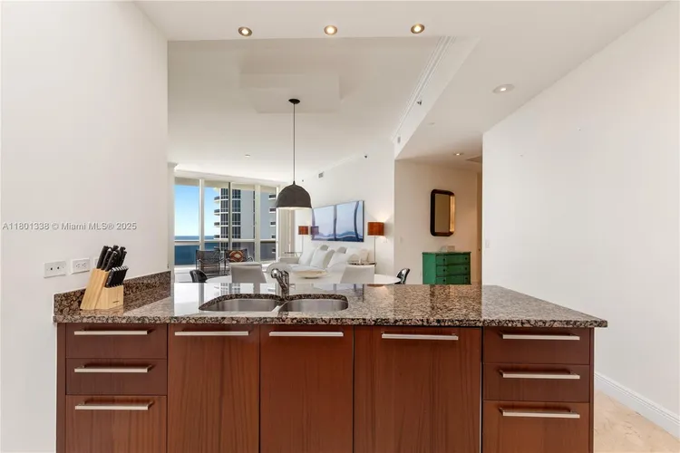 Trump Tower 1 #3307 image #15