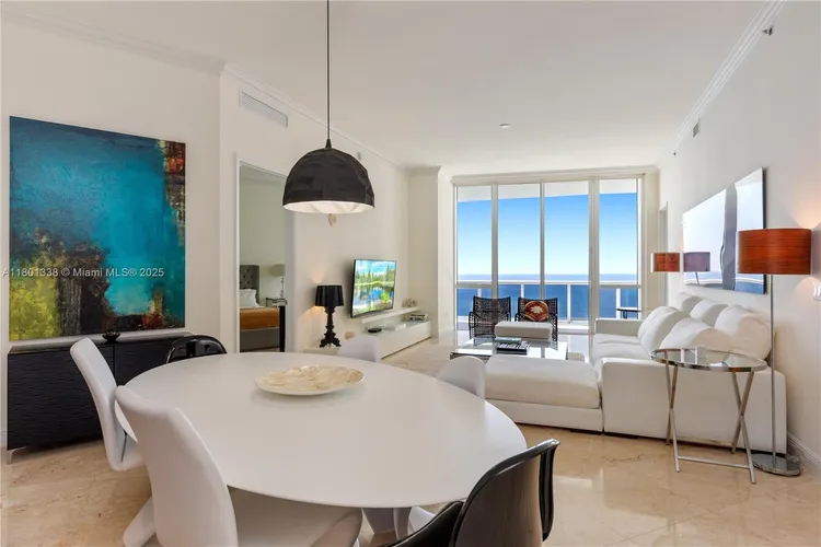 Trump Tower 1 #3307 image #9