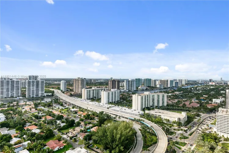 Residences by Armani Casa #2805 image #36