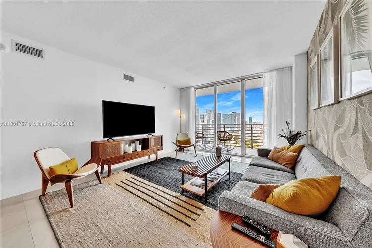 One Miami #4000 image #13