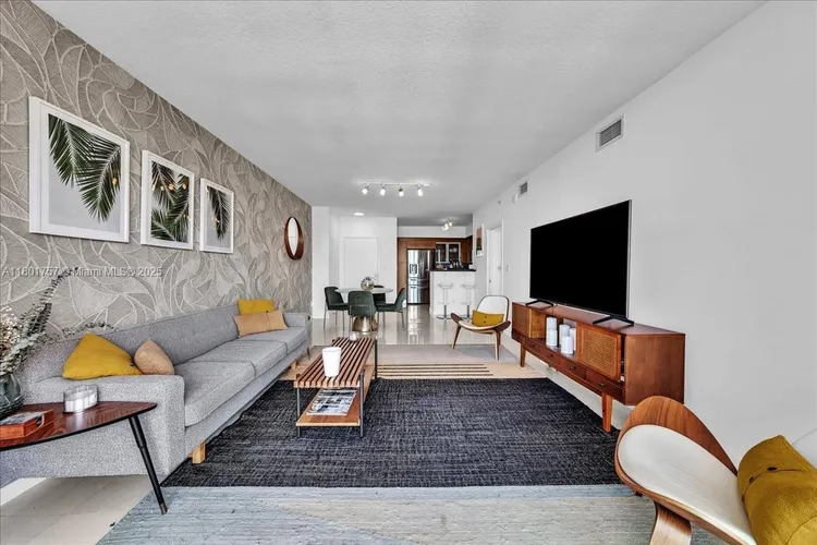 One Miami #4000 image #16