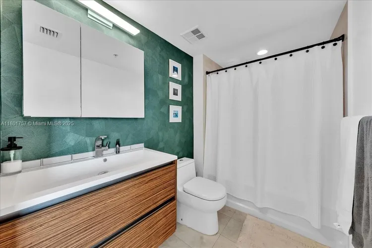 One Miami #4000 image #25