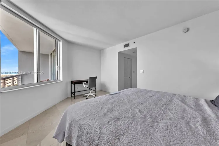 One Miami #4000 image #29