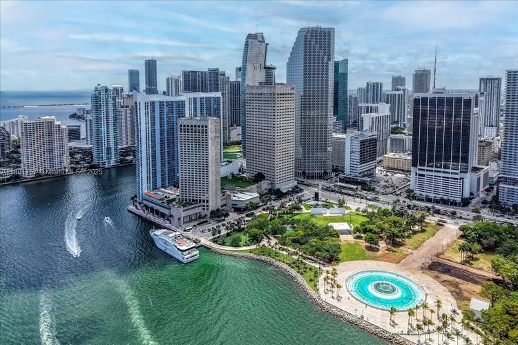 One Miami #4000 image #31