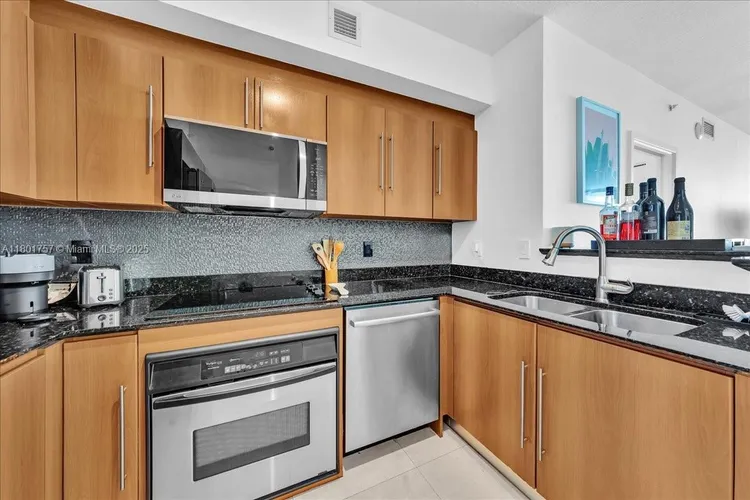 One Miami #4000 image #7