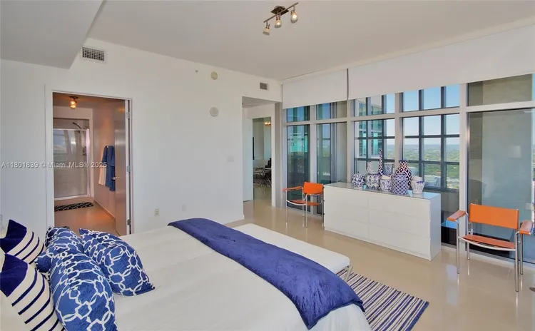 Midtown 4 #H2615 image #11