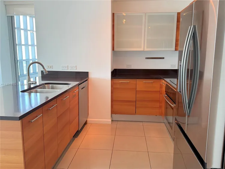 Midtown 4 #H2615 image #13