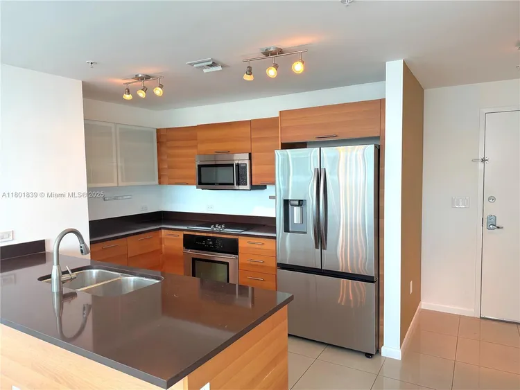 Midtown 4 #H2615 image #14