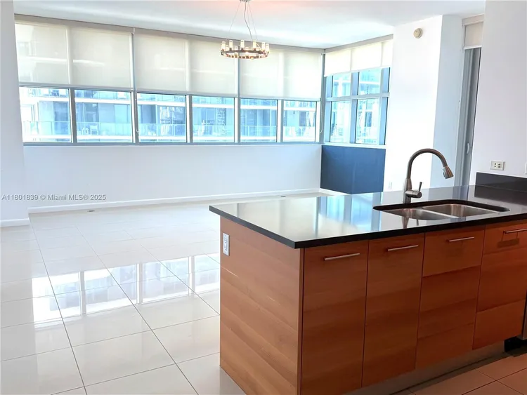 Midtown 4 #H2615 image #15